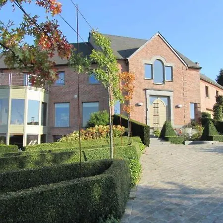 Les Jardins Du Mont D'hazeilles Bed & Breakfast *