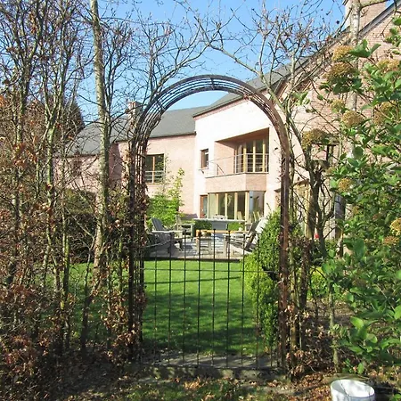 Les Jardins Du Mont D'hazeilles Bed & Breakfast